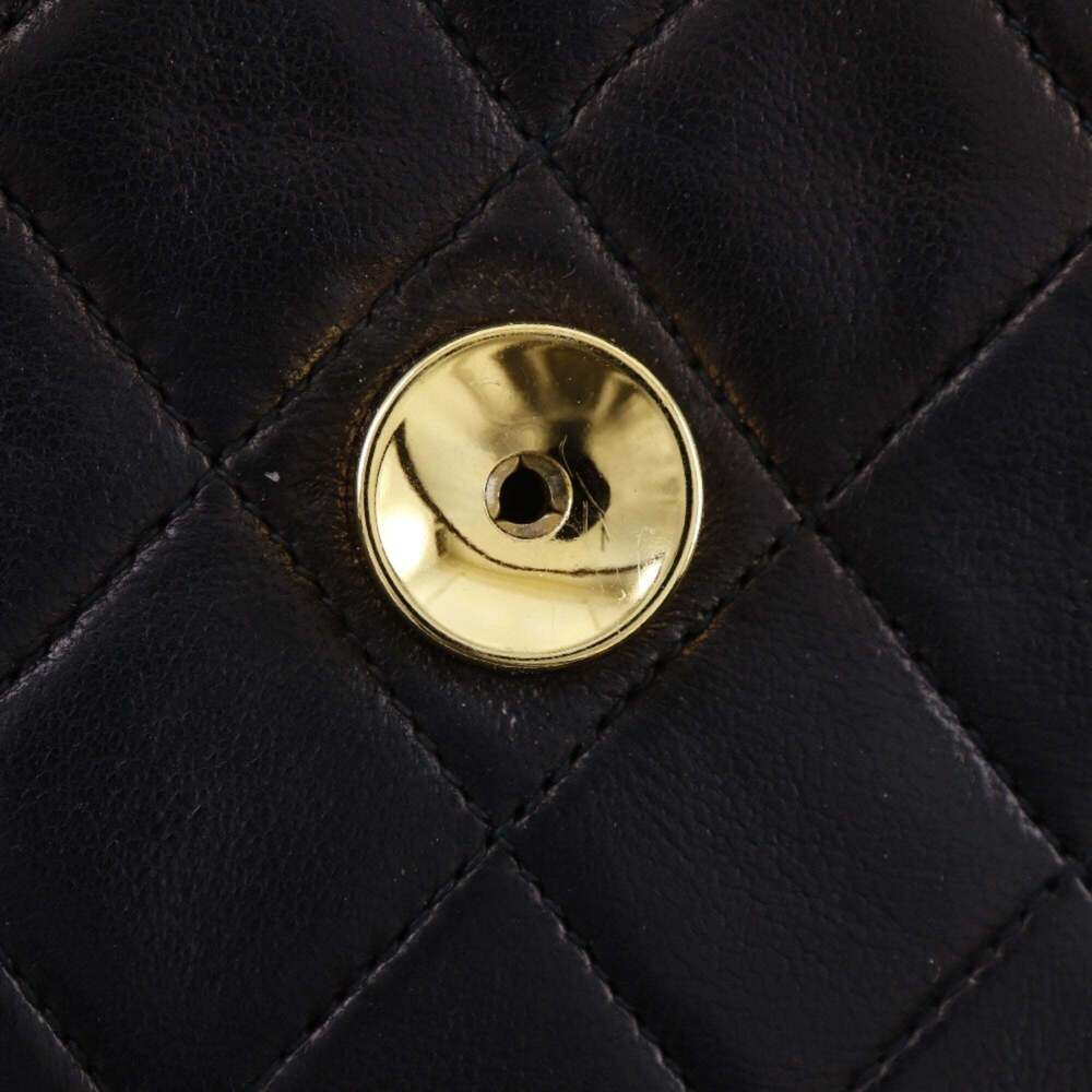 CHANEL Black Lambskin Leather Shoulder Bag - Picture 14 of 16